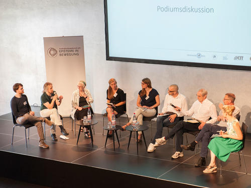 Podiumsdiskussion im Rahmen des Workshops "Negation ↔ Variation: Das kreative Potential negativer Transferprozesse"