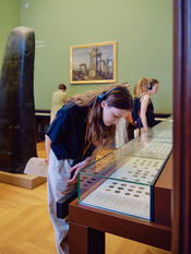 Hörveranstaltung „THE SOUND OF SCIENCE: König Offas Münze“ im Münzkabinett der Staatlichen Museen zu Berlin im Bode-Museum, 25.06.2024